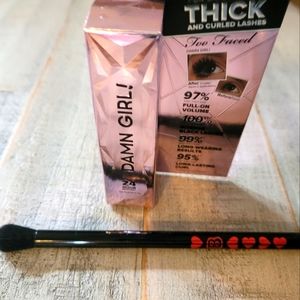 New Too Faced Mascara & Boxom Brush bundle.